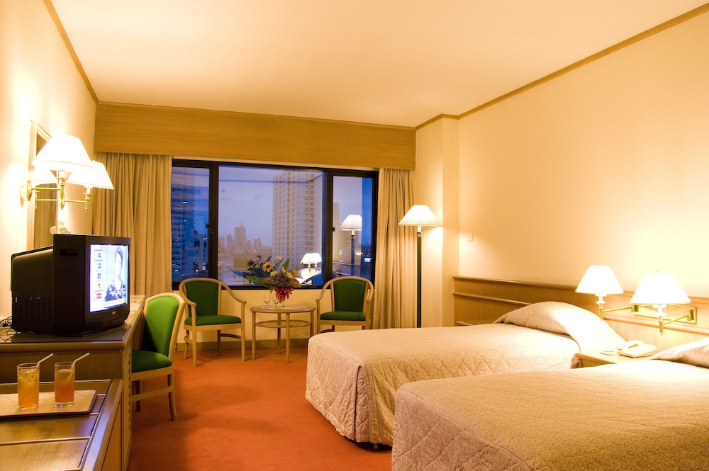 FuramaXclusive Pratunam Park Hotel