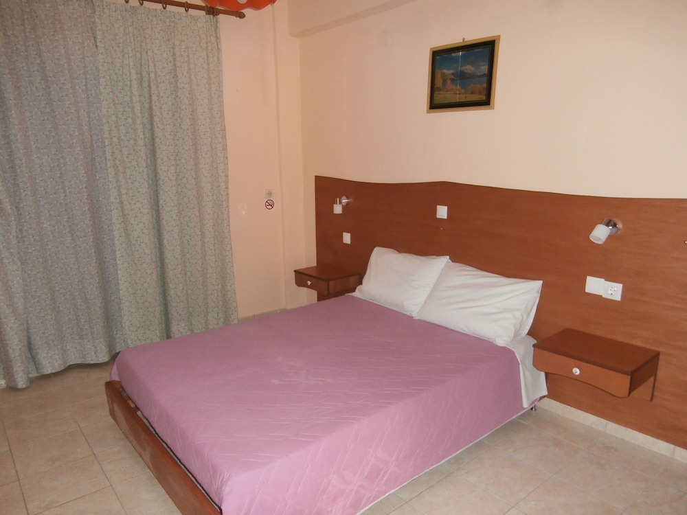 River Studios & Apartments