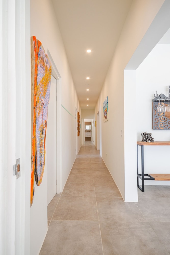 Modern Trestrapi Beach Villa 8 bed 8 Bath 2 Pools