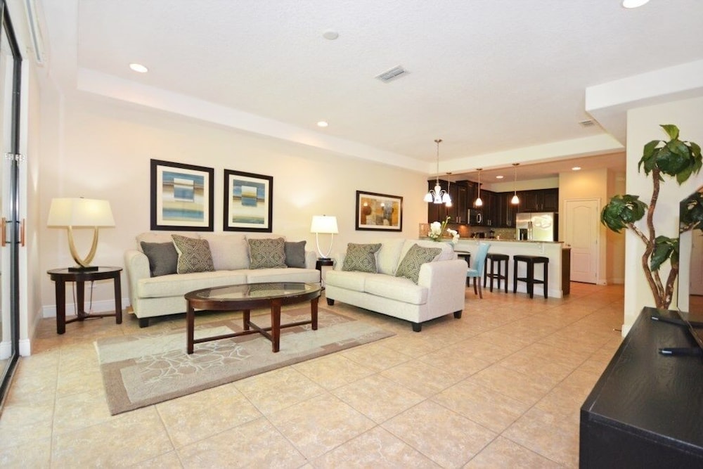 Tropical Fountains 3 Bedroom Condo by RedAwning