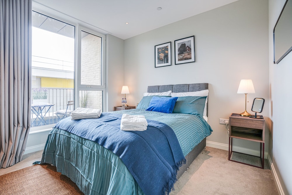 Central London Stay in Vauxhall With Balcony