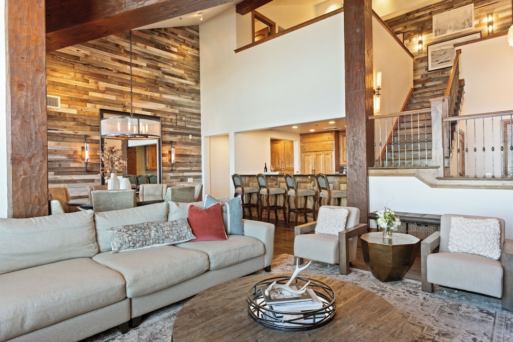 Grand Lodge - Penthouse #505 - Ski-in/ski-out 5 Bedroom Condo