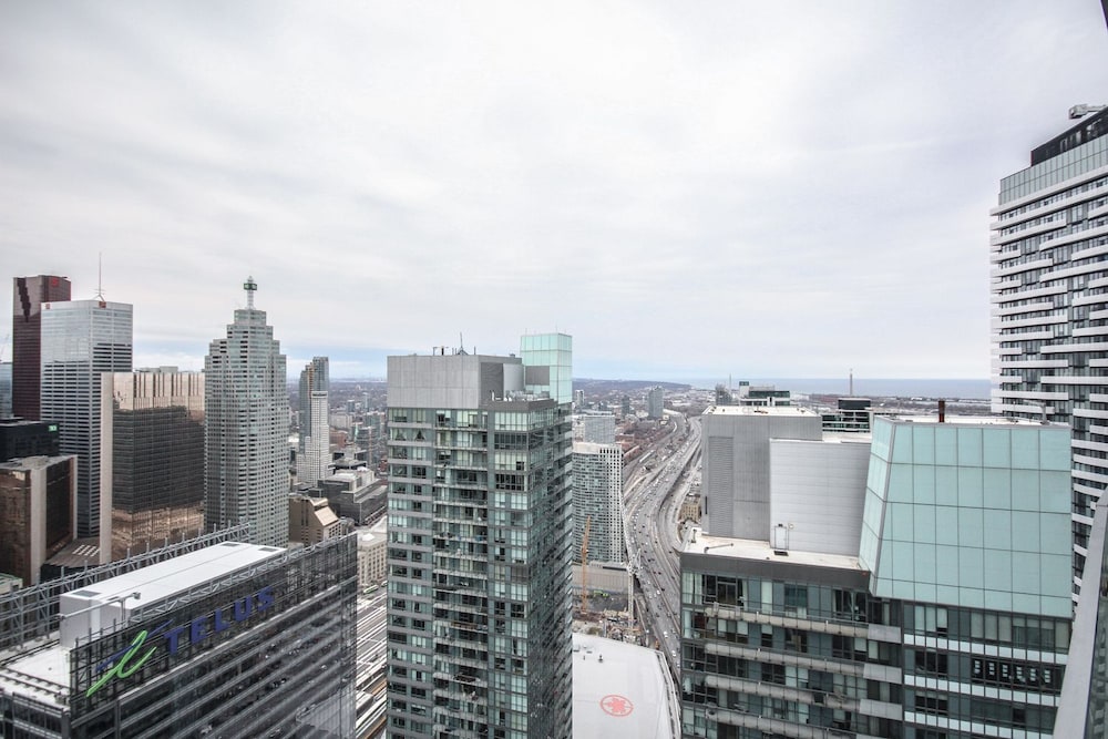 Sarkar Suites - Entertainment District