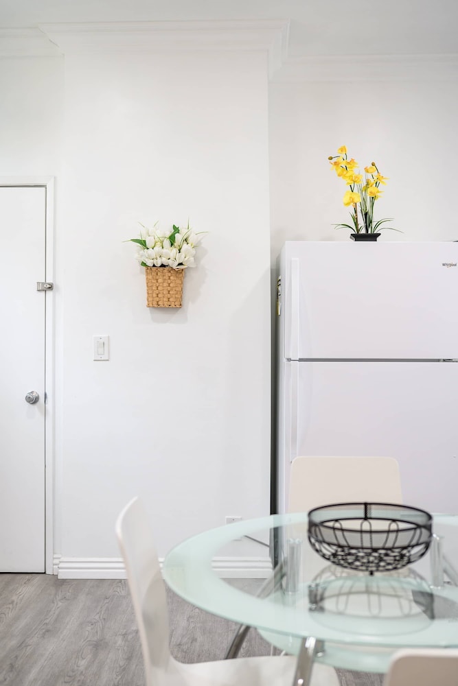 Spacious Bright Home Fully Equipped