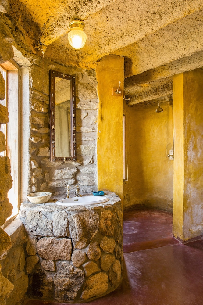 Boundary Hill Lodge