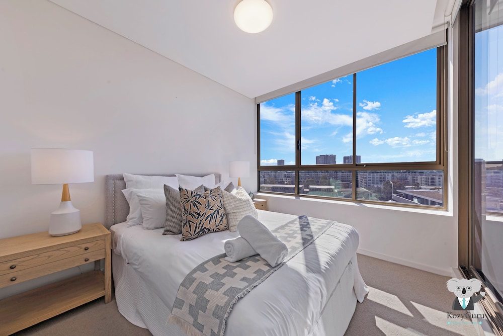 Kozyguru | Wentworth Point | 2B Apt+Free Parking