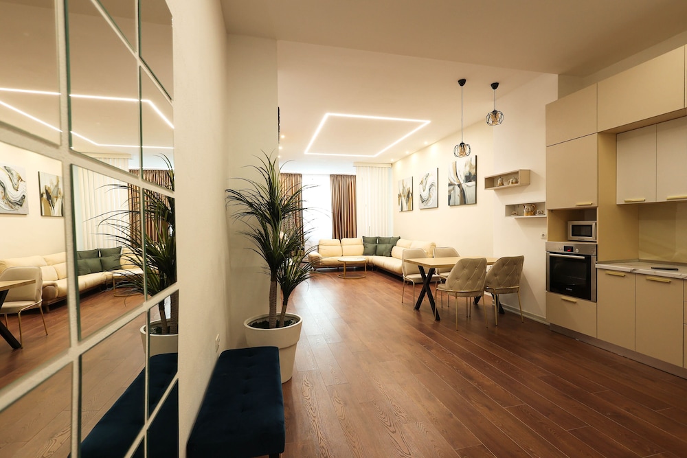 Grandstay Apartments 78