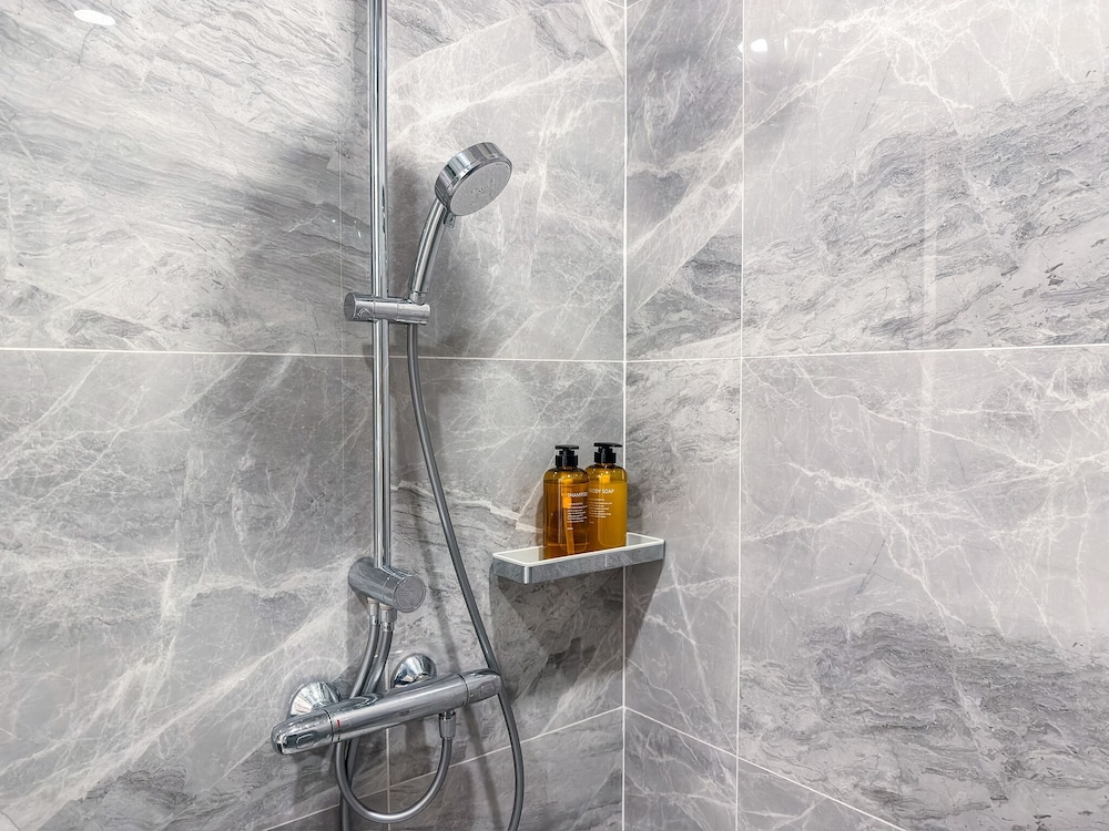 New City Condo in Central Bangkok Siam Paragon · Central World