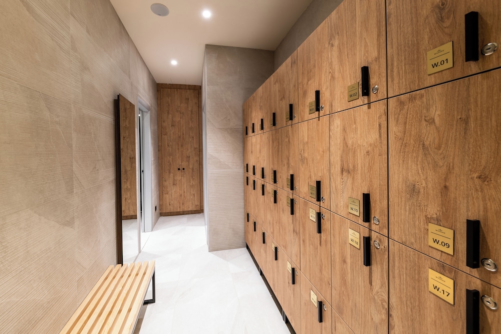 Woodside Apartment 218
