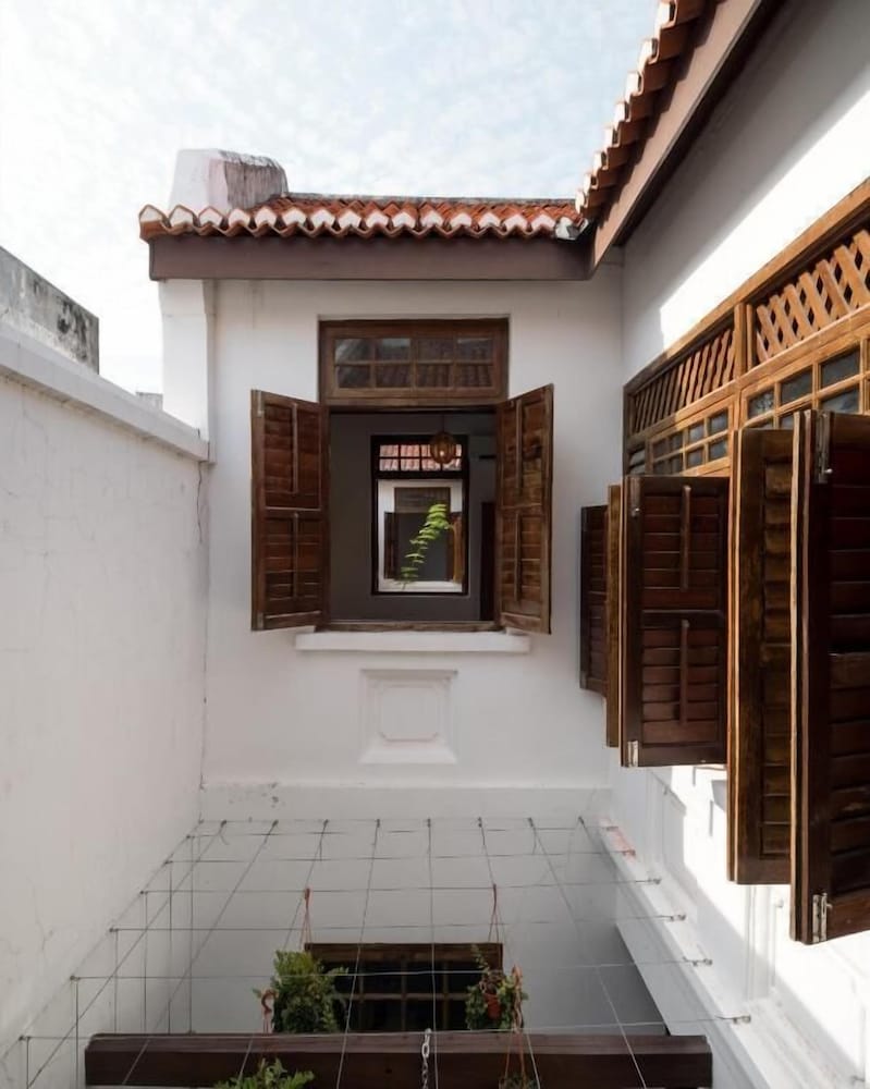 Rope Walk Guesthouse - Hostel