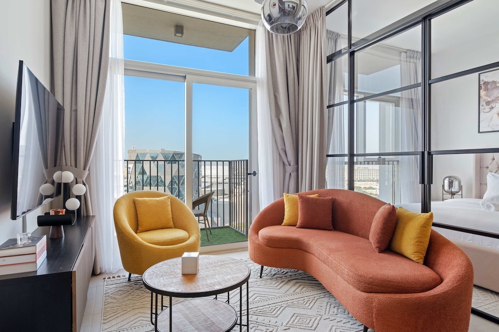 Elegant 2-bedroom in Dubai Hills With Pool and gym