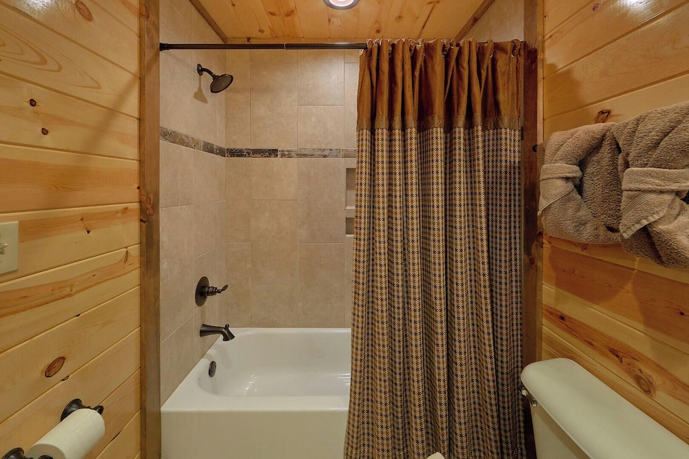 Adventure Lodge
