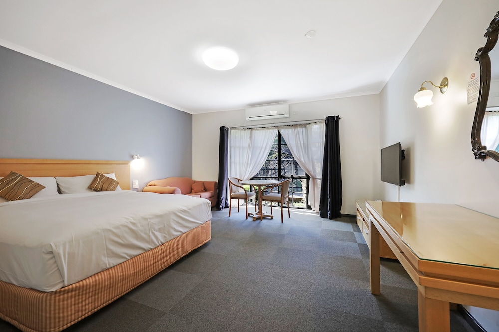 COUNTRY PLAZA HALLS GAP