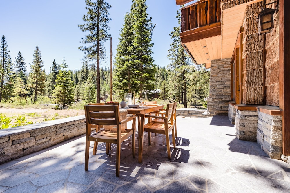 Hunter by Avantstay Riverfront Cabin w Prvt Cottage 5mins From Palisades