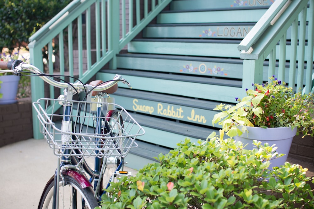 Swamp Rabbit Inn