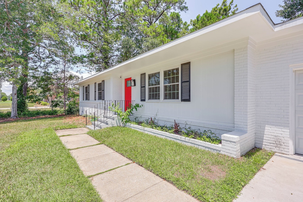 Updated Wilmington Home Near Intracoastal Access
