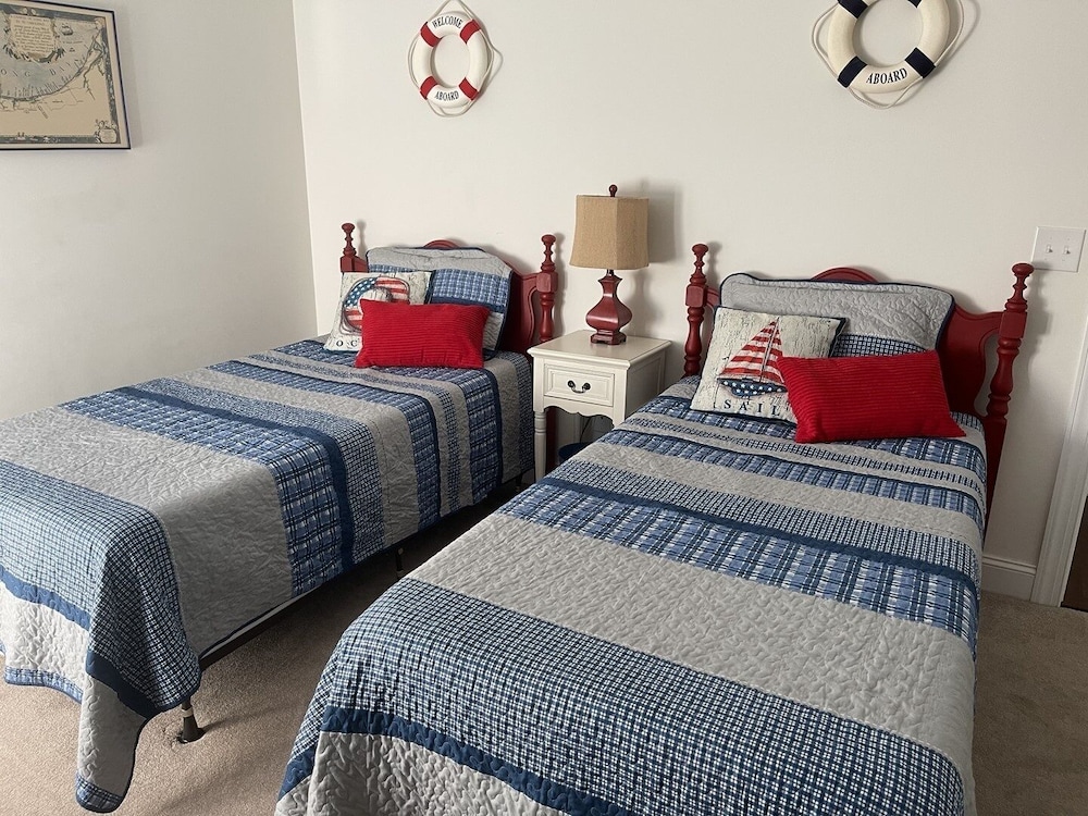 Compass Rose 4 Bedroom Home by RedAwning