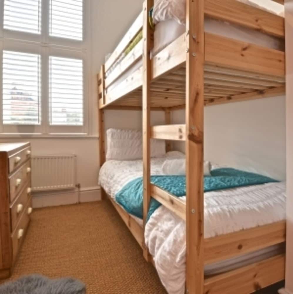 Rockcliffe Boutique 2-bed Apartment in Whitby view 3