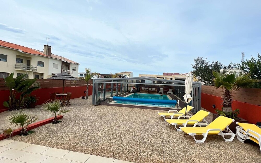 House With Heated Pool all Year Round