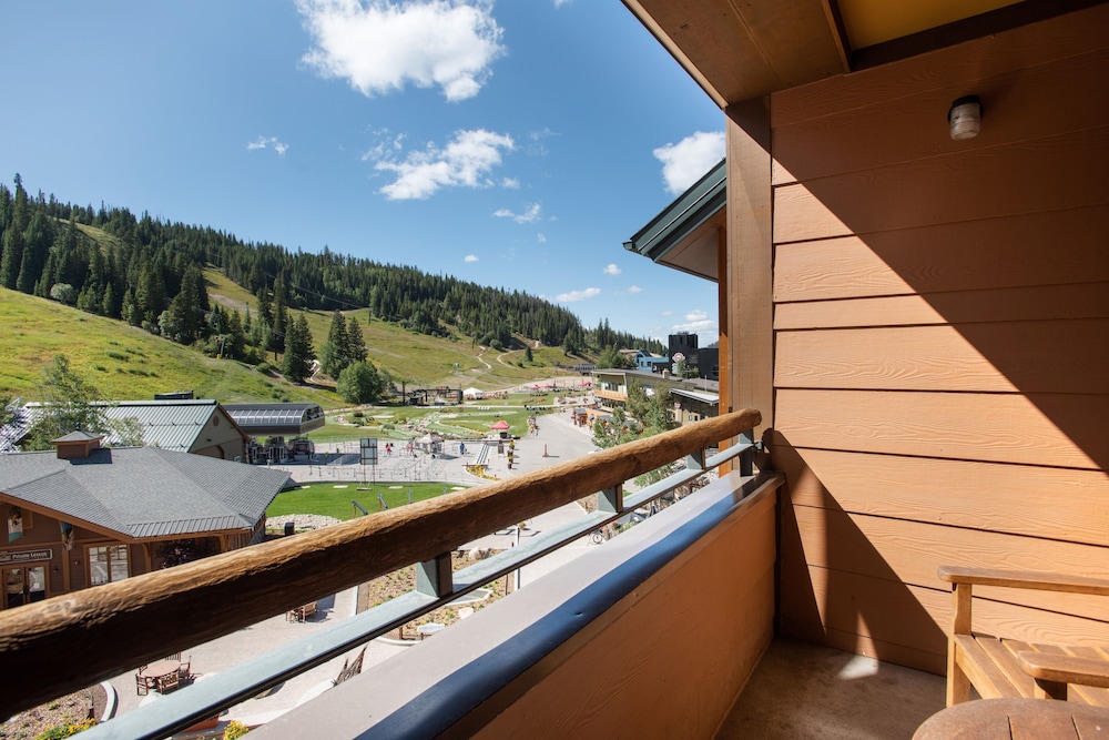 Winter Park CO Condos - Zephyr Mountain Lodge