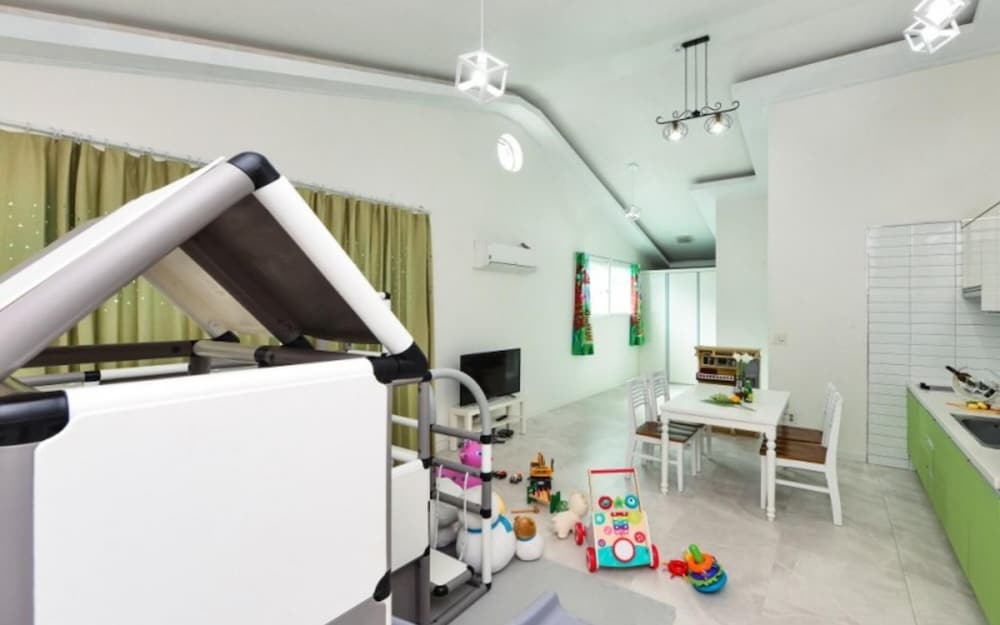 Gapyeong Shinbi Kids Pool Villa