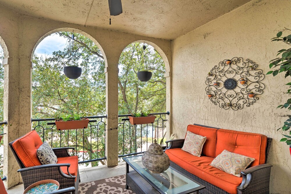 Lakefront Lago Vista Condo w/ Resort Amenities! - Property Image 8