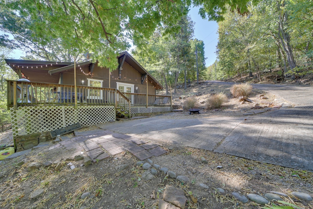 Secluded Vian Retreat Close to Tenkiller Lake view 2