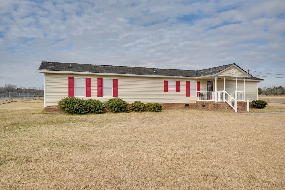 8 Mi to Dtwn Greenville: Pet-friendly Family Home!
