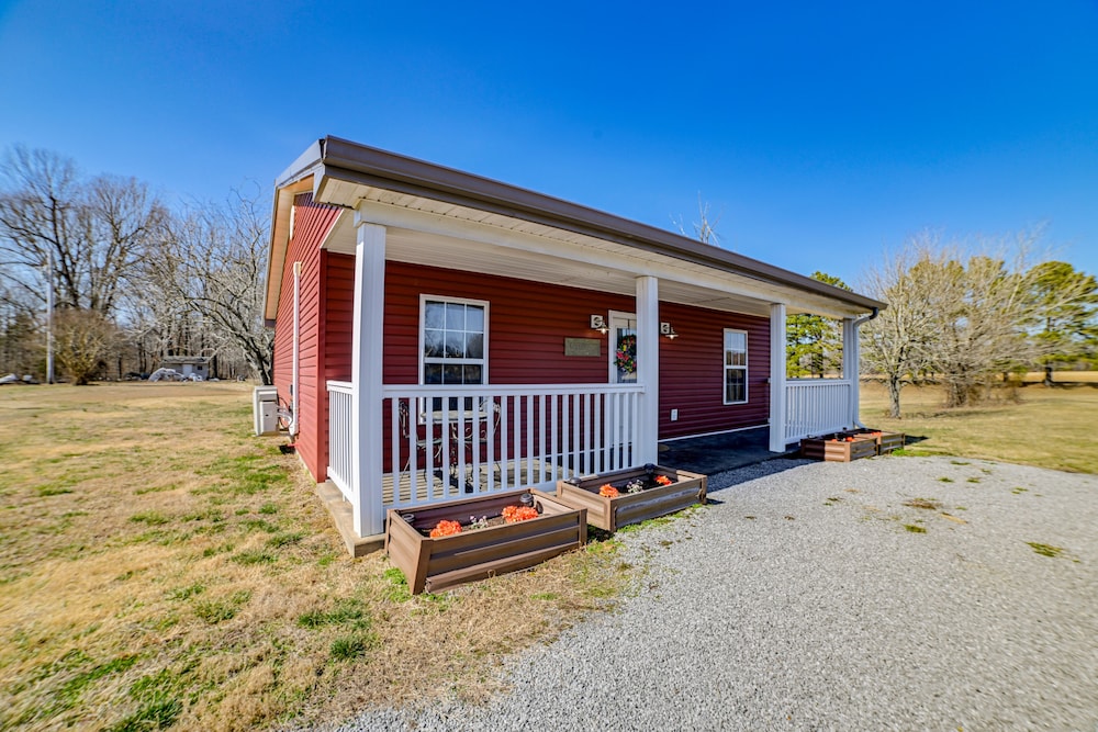 Quiet + Peaceful Vacation Rental Home in Benton! view 2