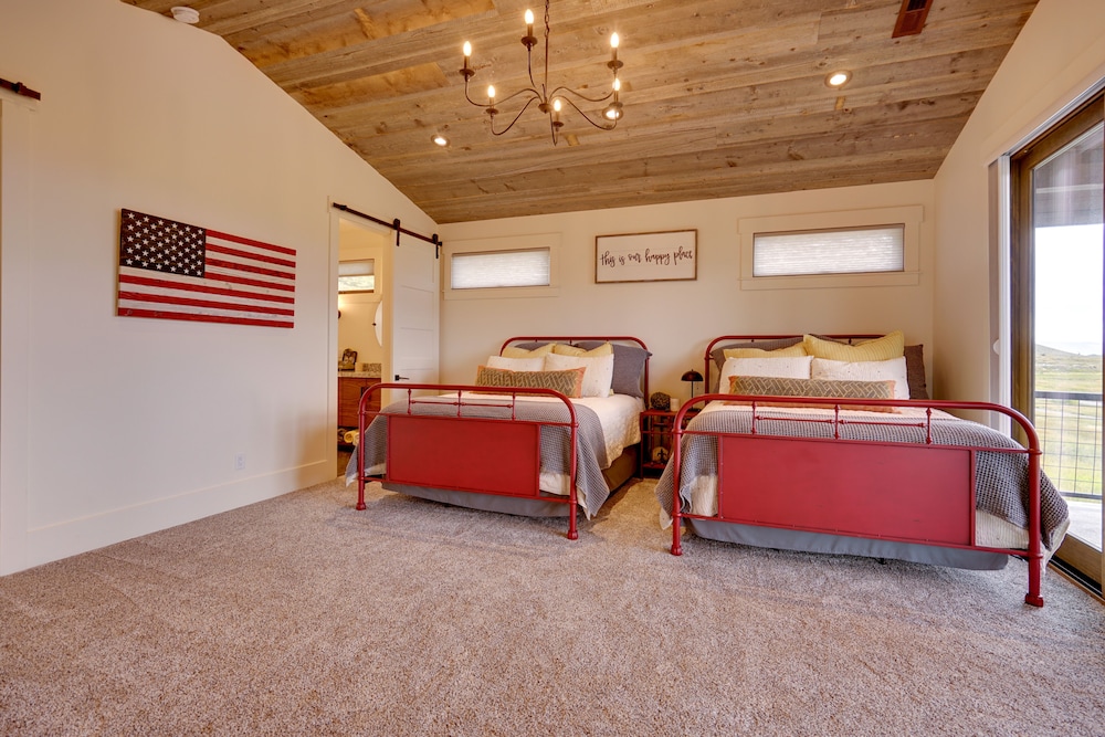Resort-style Home in Kamas ~ 18 Mi to Park City! view 5