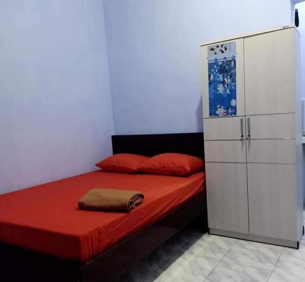 ZELLA KOST & HOMESTAY