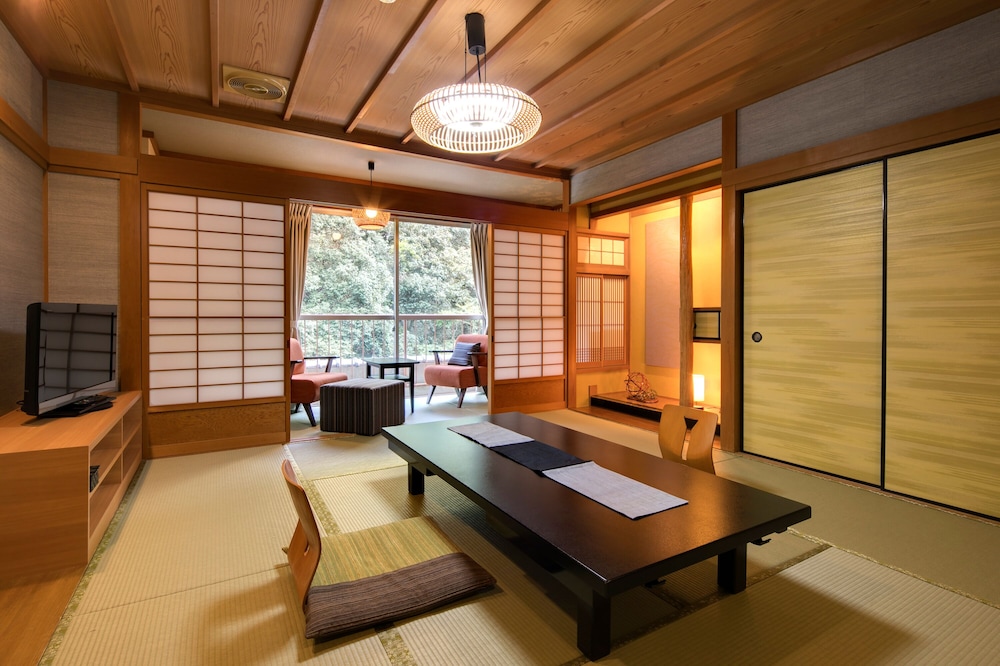 Hananosato Onsen Sansuikan view 3