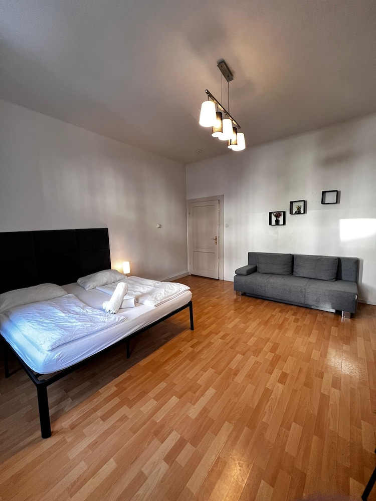 Cozy 2BR Apartment Near Schöpfwerk
