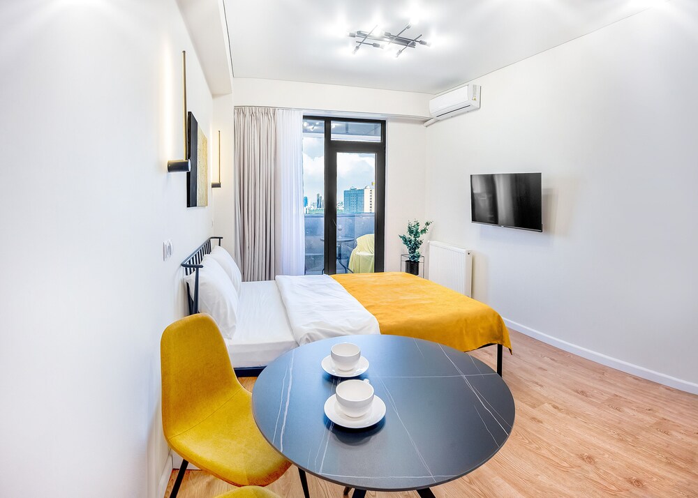 HB apartments University