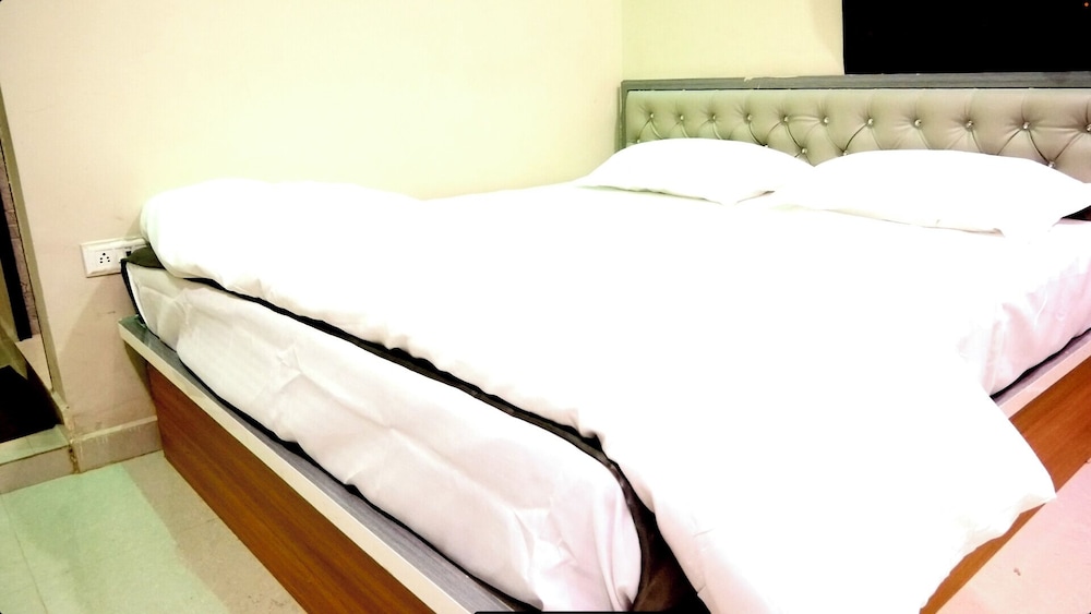 Hiraa inn Studio Apartments