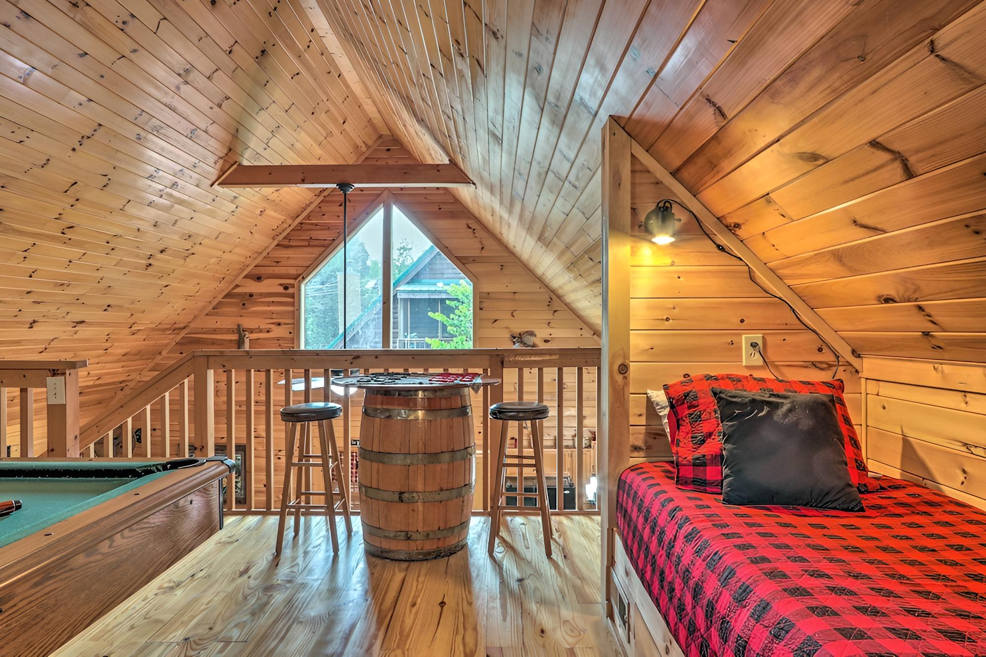 Sevierville Cabin w/ Furnished Deck & Balcony view 5