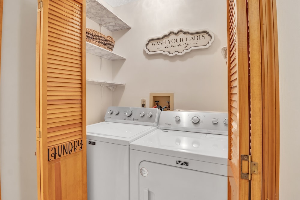 Deerfield Hideaway At Old Rocky 5 Bedroom Home