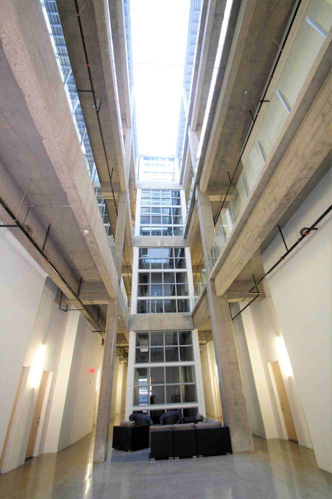 Downtown Executive Condo Loft - Image 3