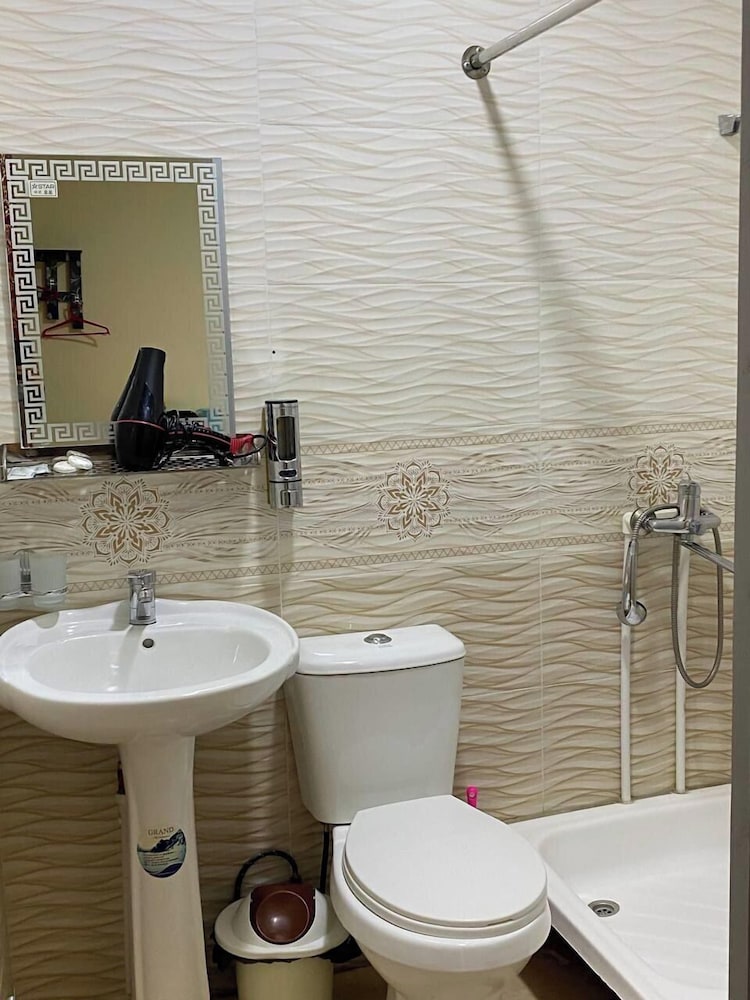Family Guest House Parivash