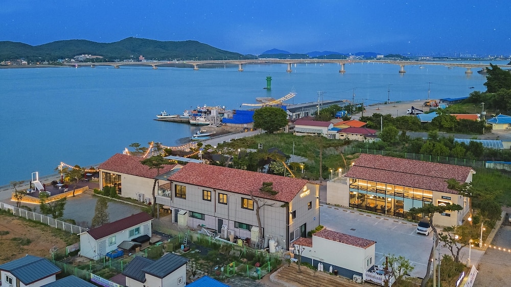 Incheon Vacations - Ganghwado Mare Seawater Poolvilla - Property Image 23