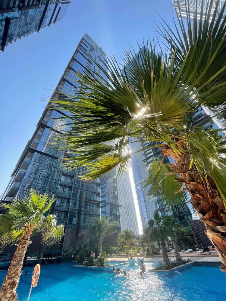 Stunning 1BD Apartment 15mins to Marina Promenade!