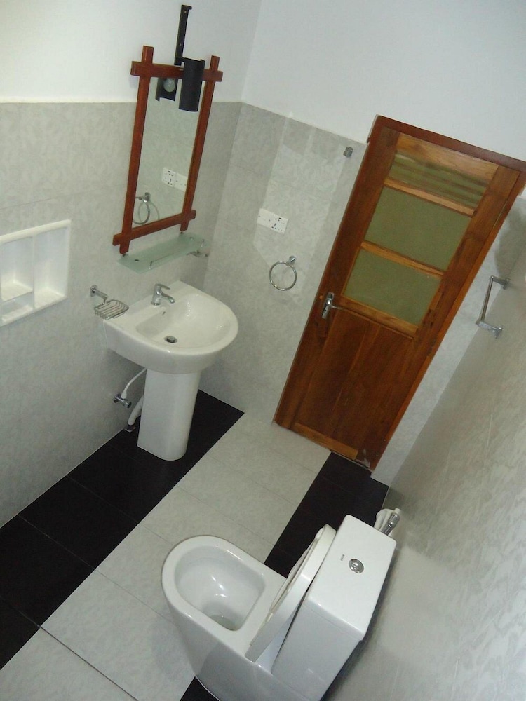 Ajith Safari Lodge