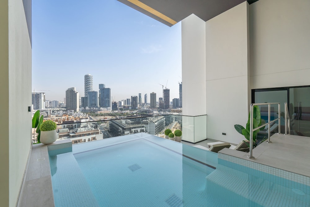 Tranquil 2 Bedroom in Binghatti Onyx With a Private Pool and City View