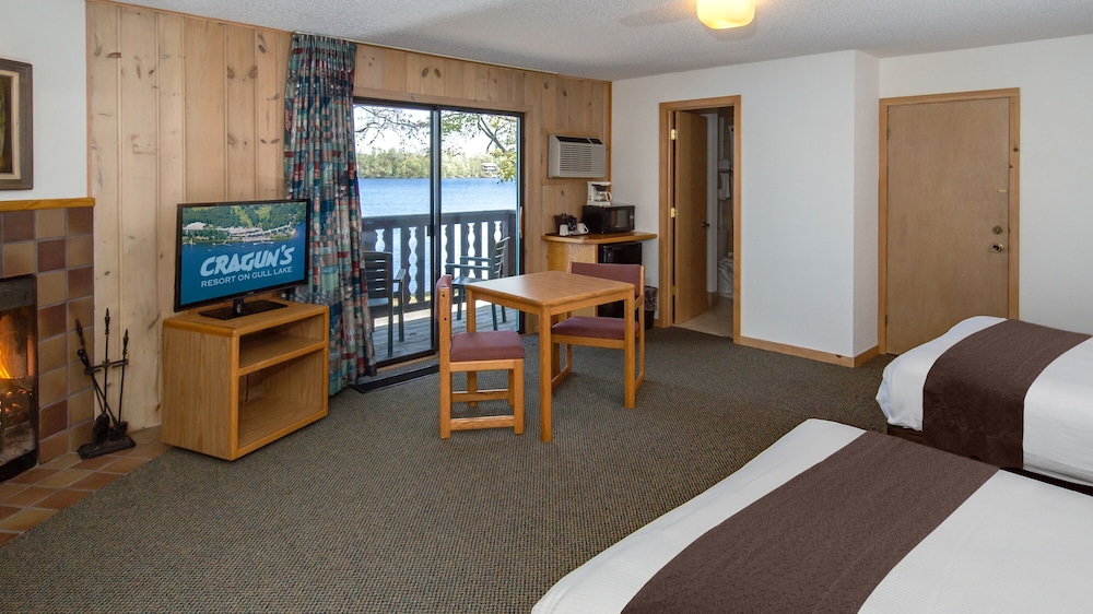 Cragun's Resort & Hotel