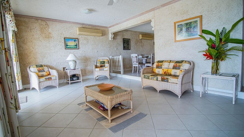 Sea Bliss Barbados -3 B R Villa w Staff
