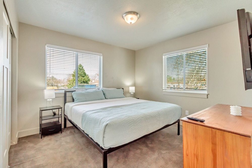 3 Bed 2 Bath King Beds With Smoker Grill