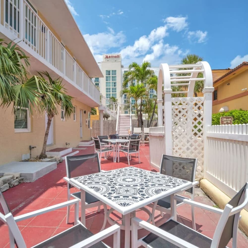 Amazing 1st Floor Apartment Just Steps to Beach view 3