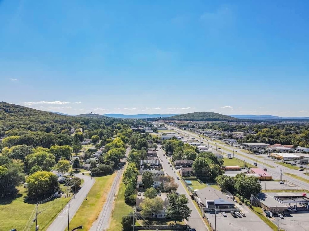 Jade Rocket City Retreat