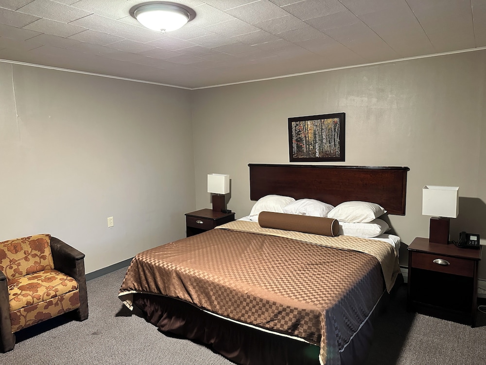 Cedar Hill Lodge