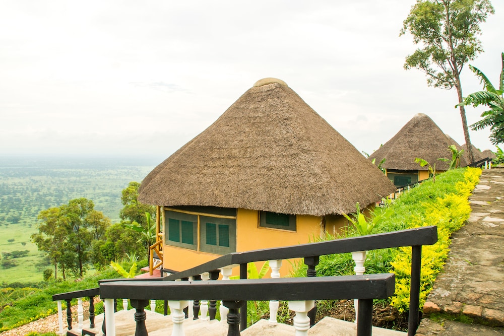 Queen Elizabeth Park View Tourist Lodge